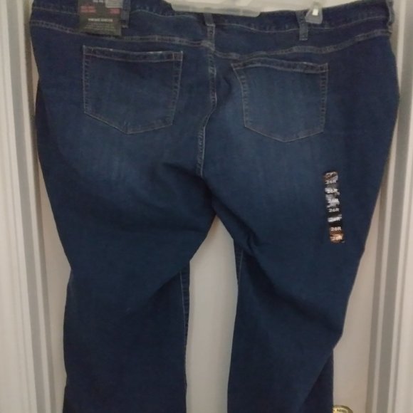 Mid- Rise Slim Boot - Picture 2 of 3